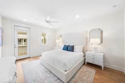 Luxury townhome, Walk to beach, Pool, Sleeps 9 - Image 5