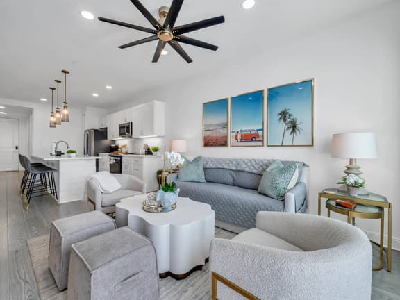 Walk to Deeded Beach! Beach Gear! Hot Tub! Pools! - Image 1