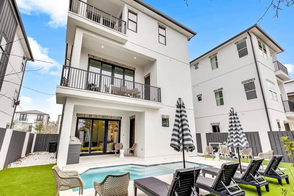 Golf Cart, Private Heated Pool/Hot Tub! Bikes! - Image 1